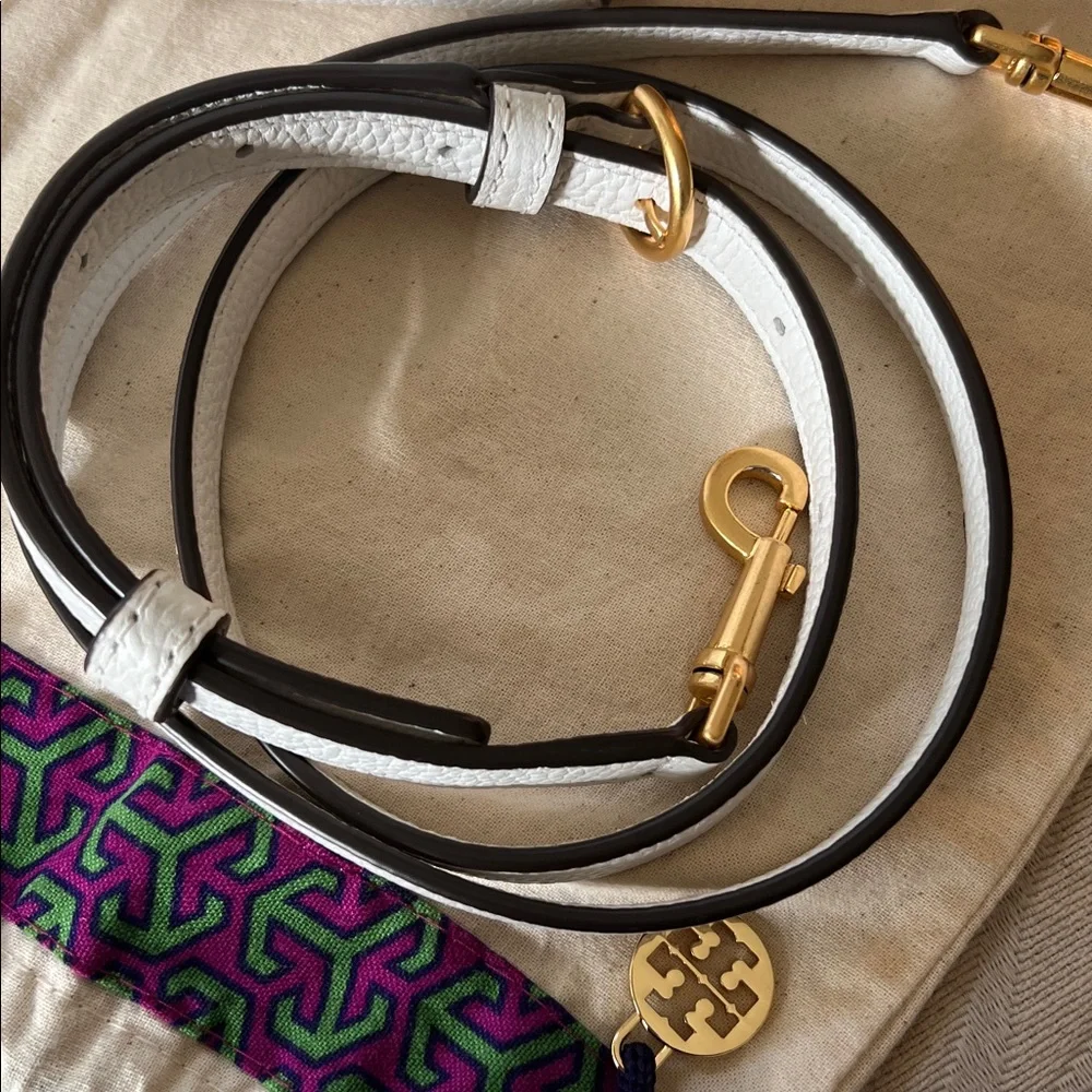 TORY BURCH White Mcgraw Bucket with Cross Body Strap & Dust bag